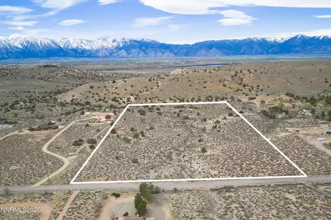 1648 Finch Dr, Gardnerville, NV 89410