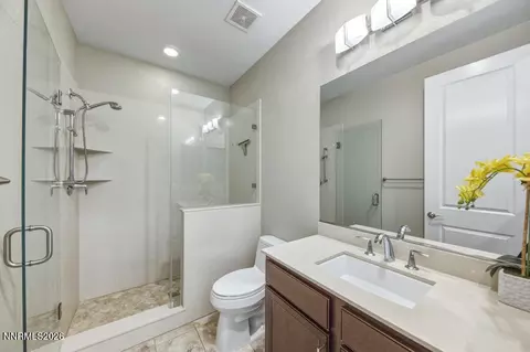 Bath - 9835 Hafflinger Ln, Reno, NV 89521 photo 4 of 4