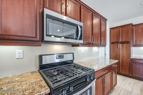 Kitchen - 9835 Hafflinger Ln, Reno, NV 89521 photo 5 of 6