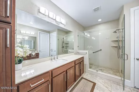 Bath - 9835 Hafflinger Ln, Reno, NV 89521 photo 1 of 4