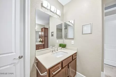 Bath - 9835 Hafflinger Ln, Reno, NV 89521 photo 2 of 4