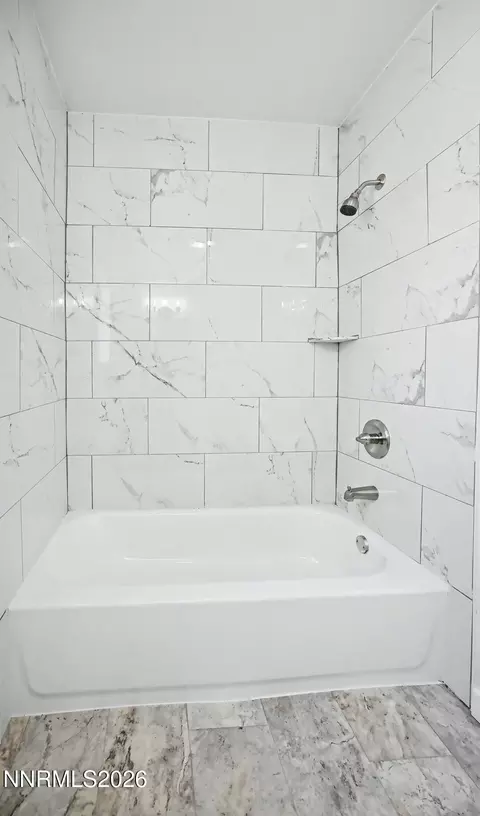 Bath - 550 Wade Ln, Fallon, NV 89406 photo 4 of 4