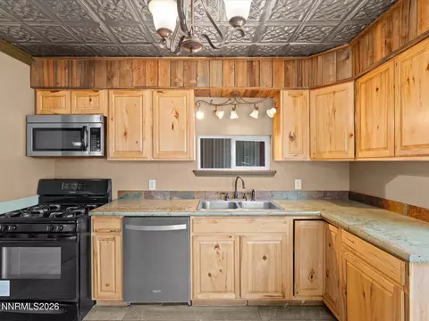 Kitchen - 970 Mclean Rd, Fallon, NV 89406 photo 3 of 4