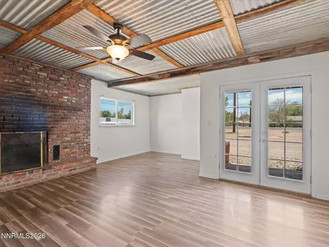 Living - 970 Mclean Rd, Fallon, NV 89406 photo 11 of 20