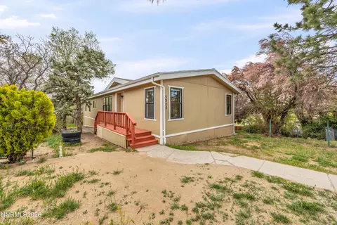 5908 Middle Fork Dr, Sun Valley, NV 89433