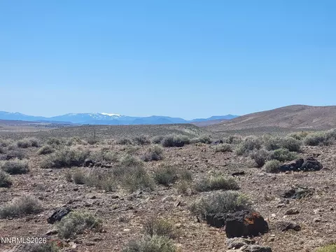 1655 Sky View Dr, Silver Springs, NV 89429
