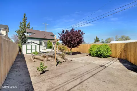 Exterior - 1701 C St, Sparks, NV 89431 photo 9 of 12