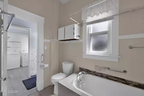 Bath - 1701 C St, Sparks, NV 89431 photo 2 of 2