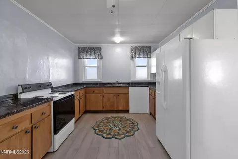 Kitchen - 1701 C St, Sparks, NV 89431 photo 2 of 4