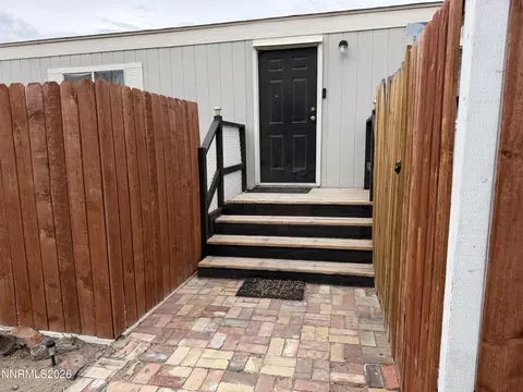 3702 Ardmore St, Silver Springs, NV 89429