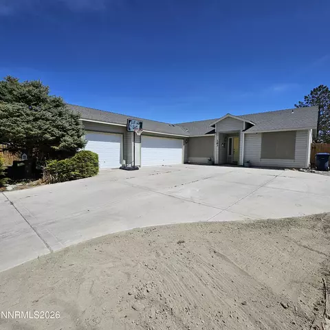 163 Shadow Mountain Dr, Fernley, NV 89408