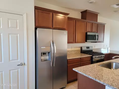 3002 Sterling Ridge Cir, Sparks, NV 89431
