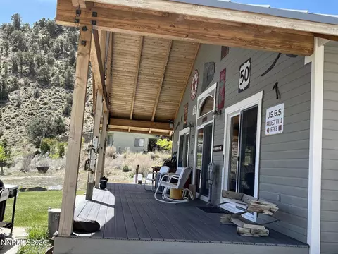 Exterior - 15 Wine Glass Way, Kingston, NV 89310 photo 2 of 11