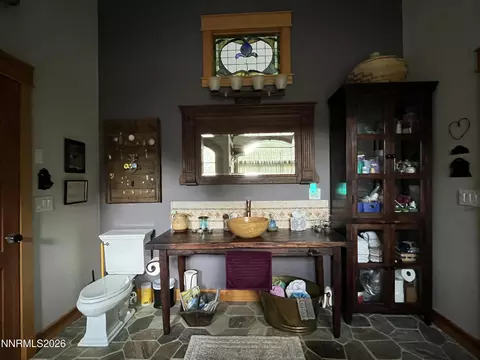 Bath - 15 Wine Glass Way, Kingston, NV 89310 photo 7 of 9