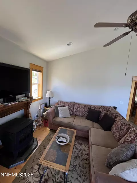 Living - 15 Wine Glass Way, Kingston, NV 89310 photo 5 of 6