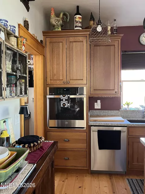 Kitchen - 15 Wine Glass Way, Kingston, NV 89310 photo 3 of 9
