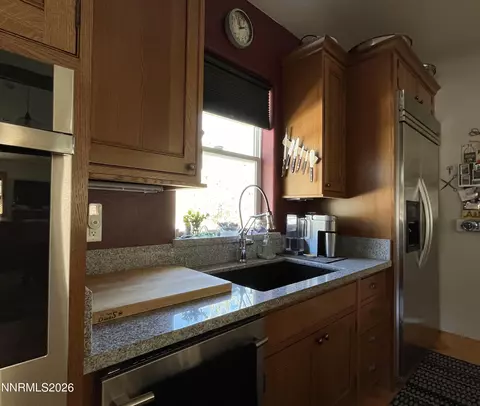 Kitchen - 15 Wine Glass Way, Kingston, NV 89310 photo 4 of 9
