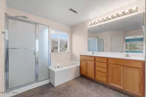 Bath - 4520 Great Falls Loop, Reno, NV 89511 photo 1 of 3