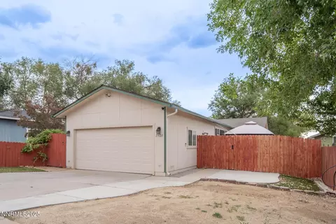 2920 Harding Cir, Reno, NV 89503