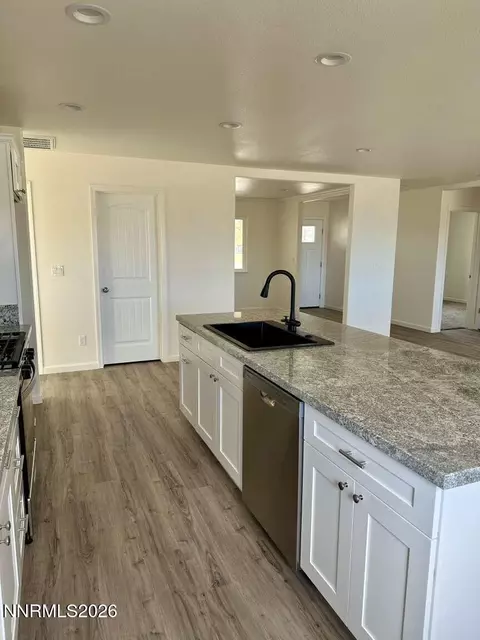 Kitchen - 5910 Arvilla Ln, Fallon, NV 89406 photo 2 of 2