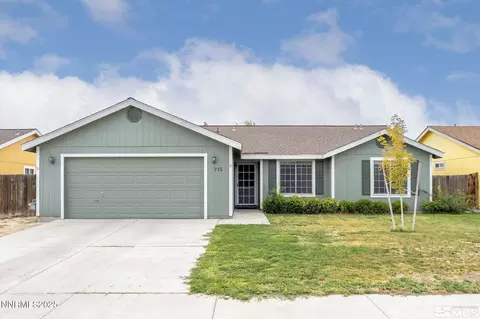 715 Shadow Ln, Fernley, NV 89408