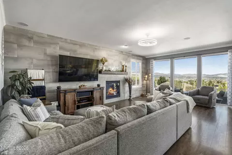 2808 Grosmont Dr, Sparks, NV 89436