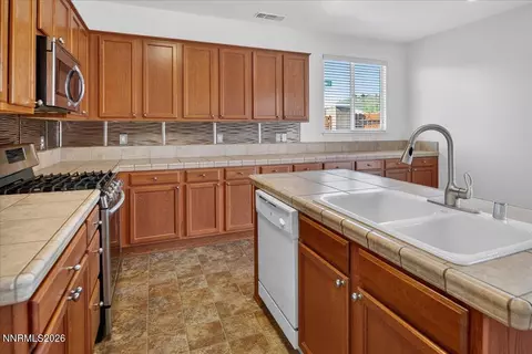 Kitchen - 1096 Crown View Dr, Reno, NV 89523 photo 5 of 5