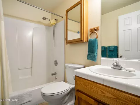 Bath - 3580 Haystack Dr, Carson City, NV 89705 photo 3 of 4