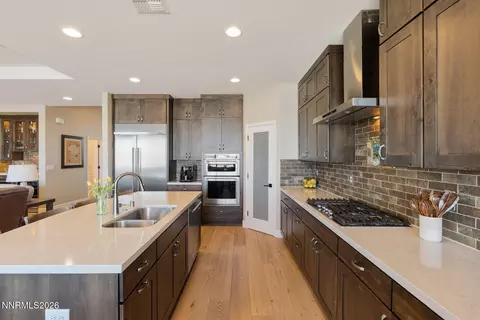 Kitchen - 560 Riverbed Cir, Reno, NV 89521 photo 3 of 5