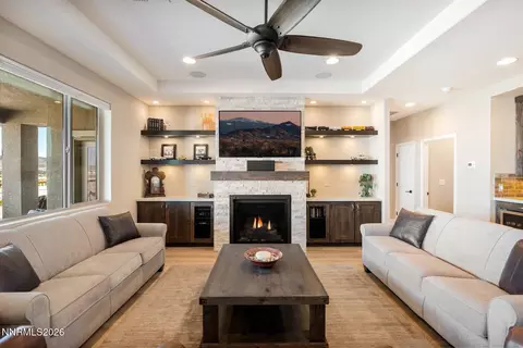 Living - 560 Riverbed Cir, Reno, NV 89521 photo 2 of 3
