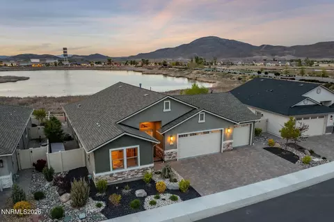 560 Riverbed Cir, Reno, NV 89521
