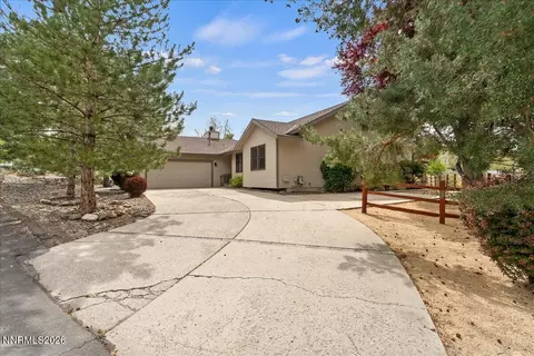 6304 Meadow Creek Dr, Reno, NV 89519