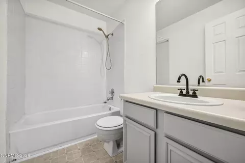 Bath - 8614 Strutter Way, Reno, NV 89506 photo 3 of 4