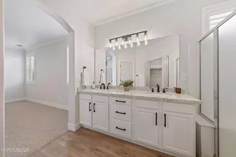 Bath - 1682 Iron Mountain Dr, Reno, NV 89521 photo 3 of 4