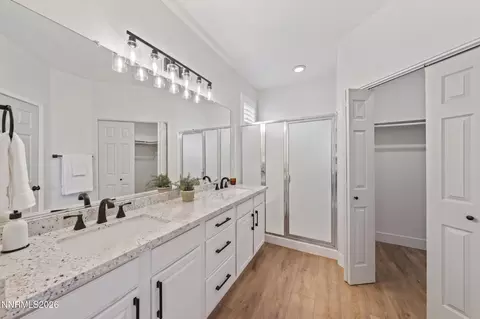 Bath - 1682 Iron Mountain Dr, Reno, NV 89521 photo 1 of 4