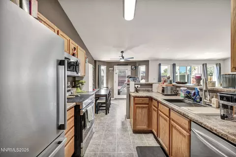 Kitchen - 1250 Eagle Rock Rd, Fallon, NV 89406 photo 4 of 4
