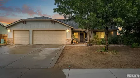 859 Klien St, Dayton, NV 89403