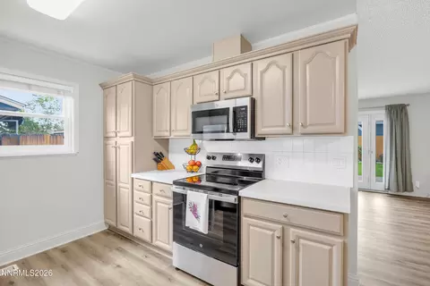 Kitchen - 1065 Beldon Way, Reno, NV 89503 photo 3 of 4