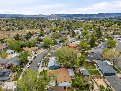 View/Area - 1065 Beldon Way, Reno, NV 89503 photo 3 of 11