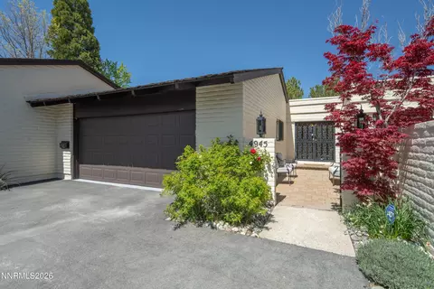 4945 W Lakeridge Terrace Ln, Reno, NV 89509