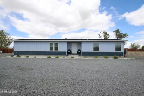 210 Chateau Way, Yerington, NV 89447