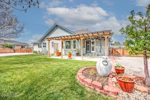 Exterior - 1100 Venturacci Ln, Fallon, NV 89406 photo 4 of 5