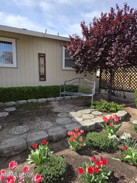 Exterior - 359 E St, Hawthorne, NV 89415 photo 2 of 13