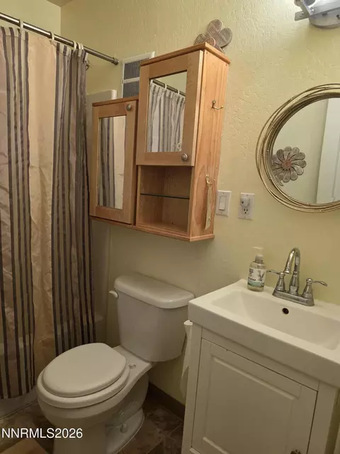 Bath - 359 E St, Hawthorne, NV 89415 photo 1 of 2