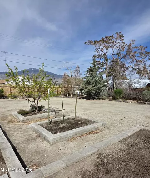Exterior - 359 E St, Hawthorne, NV 89415 photo 10 of 13