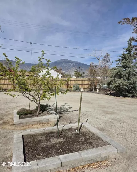 Exterior - 359 E St, Hawthorne, NV 89415 photo 7 of 13