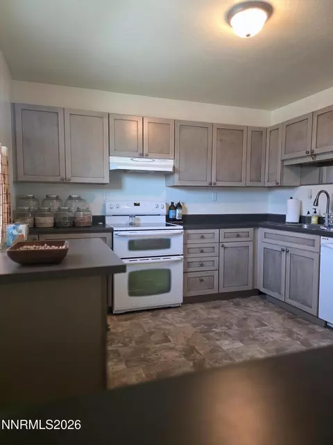 Kitchen - 359 E St, Hawthorne, NV 89415 photo 1 of 5