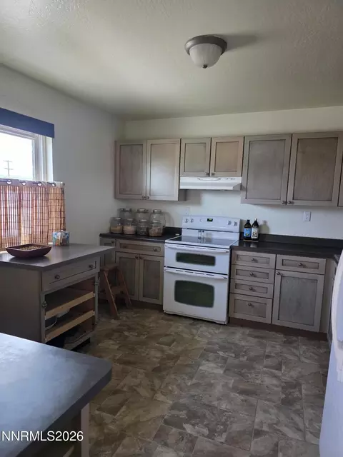 Kitchen - 359 E St, Hawthorne, NV 89415 photo 5 of 5