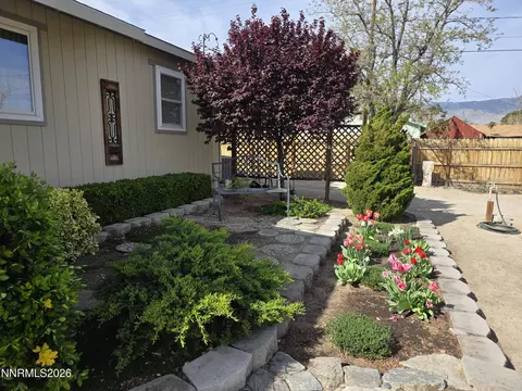 Exterior - 359 E St, Hawthorne, NV 89415 photo 1 of 13