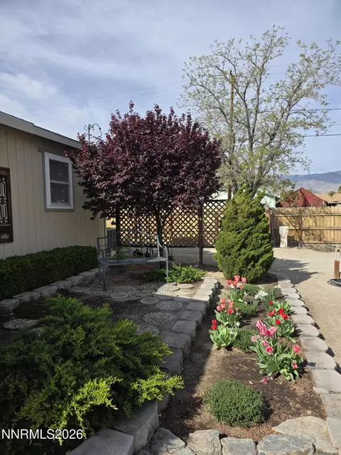 Exterior - 359 E St, Hawthorne, NV 89415 photo 3 of 13